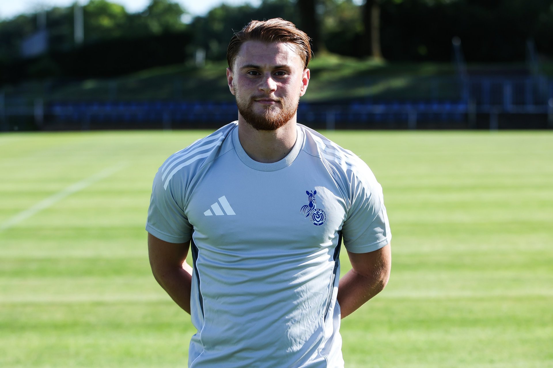 Sportler auf dem Trainingsplatz